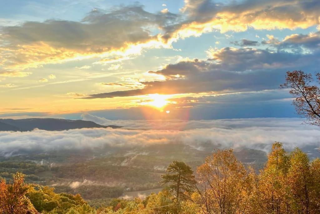 Blue Ridge Parkway Panoramic Paradise-60 Mile View Fancy Gap ภายนอก รูปภาพ