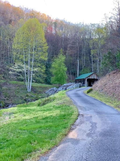 Blue Ridge Parkway Panoramic Paradise-60 Mile View Fancy Gap ภายนอก รูปภาพ